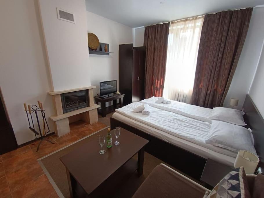 Студио В Хотел Мария Антоанета Bansko Exterior photo